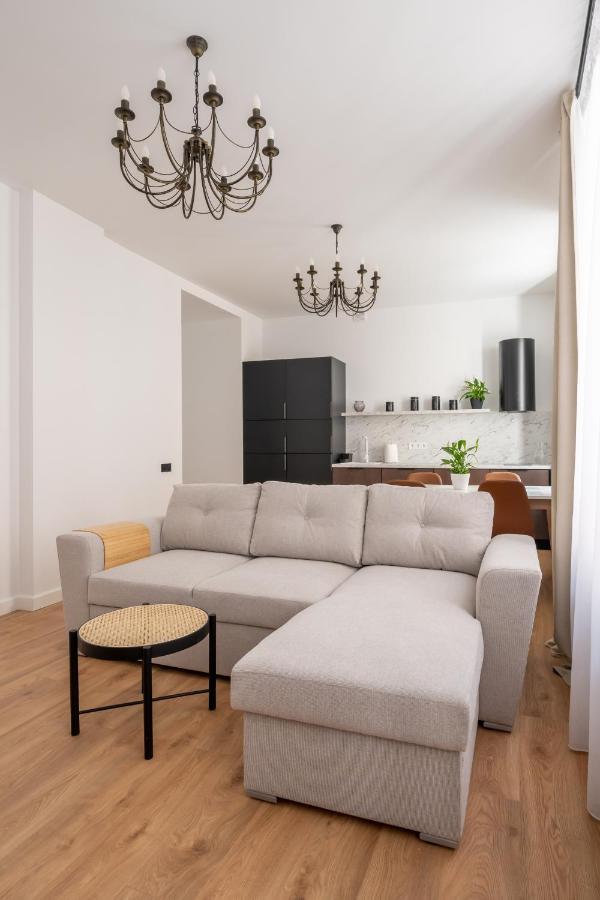 Spacious 1-Bedroom Apartment In The Heart Of Old Town Ρίγα Εξωτερικό φωτογραφία
